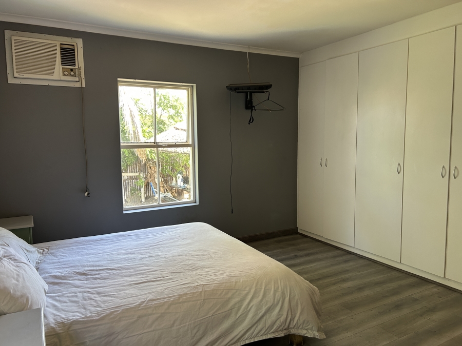 2 Bedroom Property for Sale in Zevenzicht Western Cape